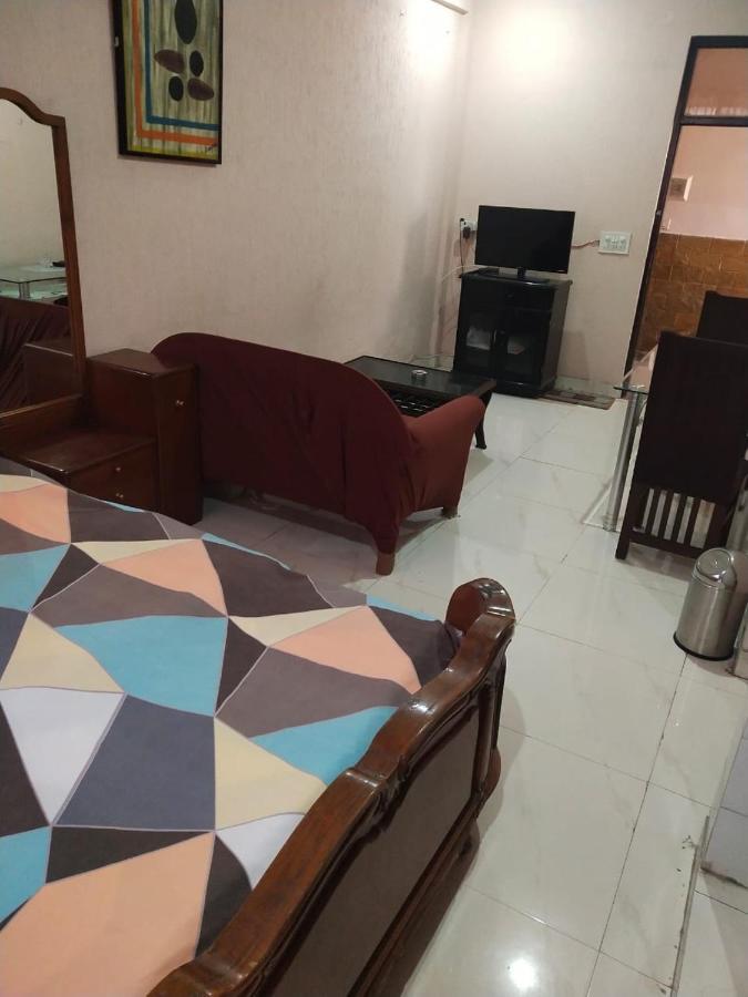 Mufis Homestay, Emerald Compound, New Palam Vihar-2 Gurgaon Ngoại thất bức ảnh