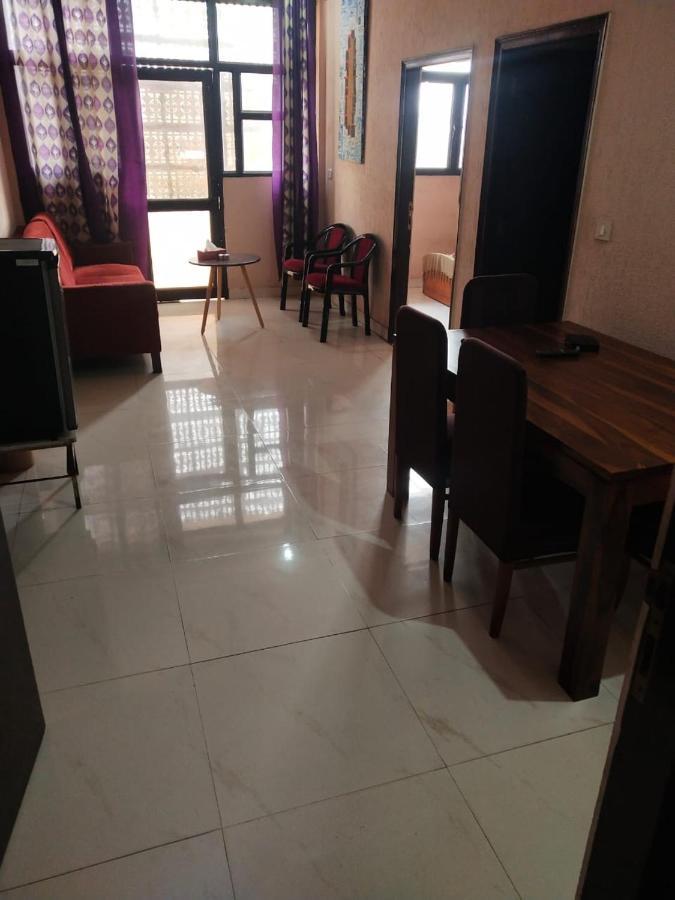 Mufis Homestay, Emerald Compound, New Palam Vihar-2 Gurgaon Ngoại thất bức ảnh